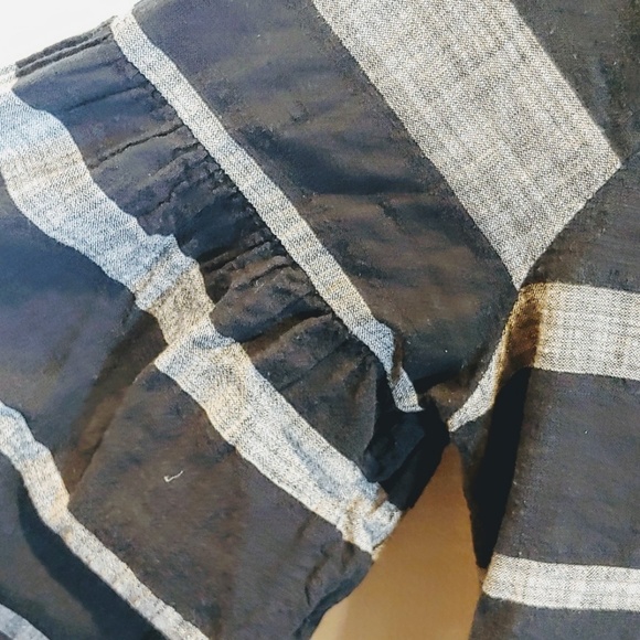 Who What Wear | V-Neck Balloon Sleeve Blouse | XS - Picture 5 of 7